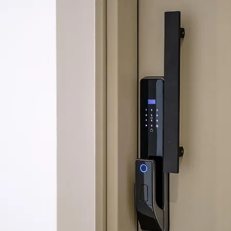 Artemis 105 - Seaside Stories * Livadhia