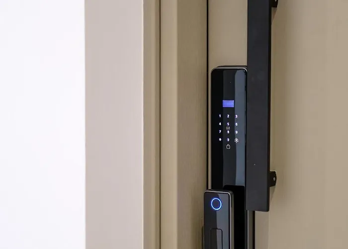 Artemis 105 - Seaside Stories * Livadhia